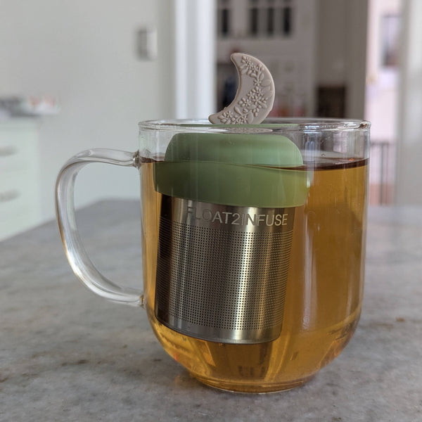 Beige Floral Crescent Moon |Floating Tea Infuser |Green Base