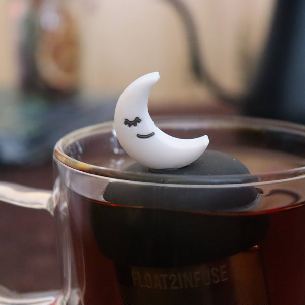 Smiling Crescent Moon | Floating Tea Infuser | Black Base