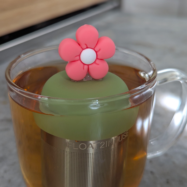 Coral Pink Daisy | Floating Tea Infuser | Green Base | Coral
