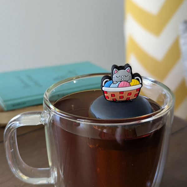 Cat Knitting | Floating Tea Steeper | Grey Base | Multicolor