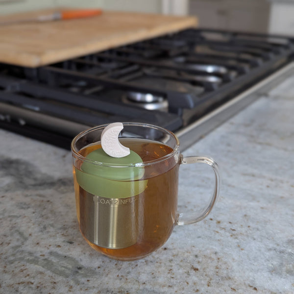 Ivory Floral Crescent Moon | Tea Infuser | Green Base