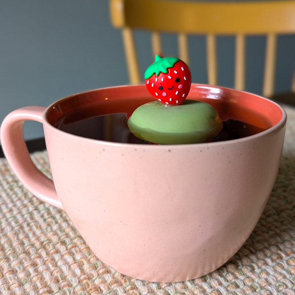 Strawberry | Floating Tea Infuser | Green Base | Red Berry