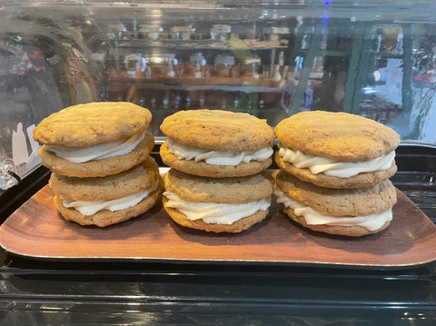 4-pack Oatmeal Cream Pies (Gluten Free and Soy Free- Vegan / Dairy Free options) (Can be shipped)